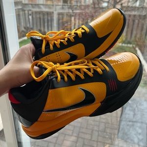 KOBE V PROTO special Edition Used once indoor both in USA size fits small